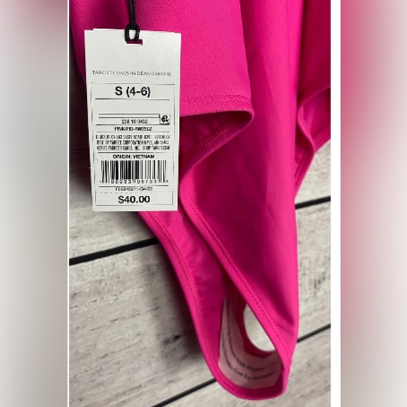 NWT SHADE & SHORE ONE PIECE SWIMSUIT PINK IN SIZE SMALL - Picture 3 of 3